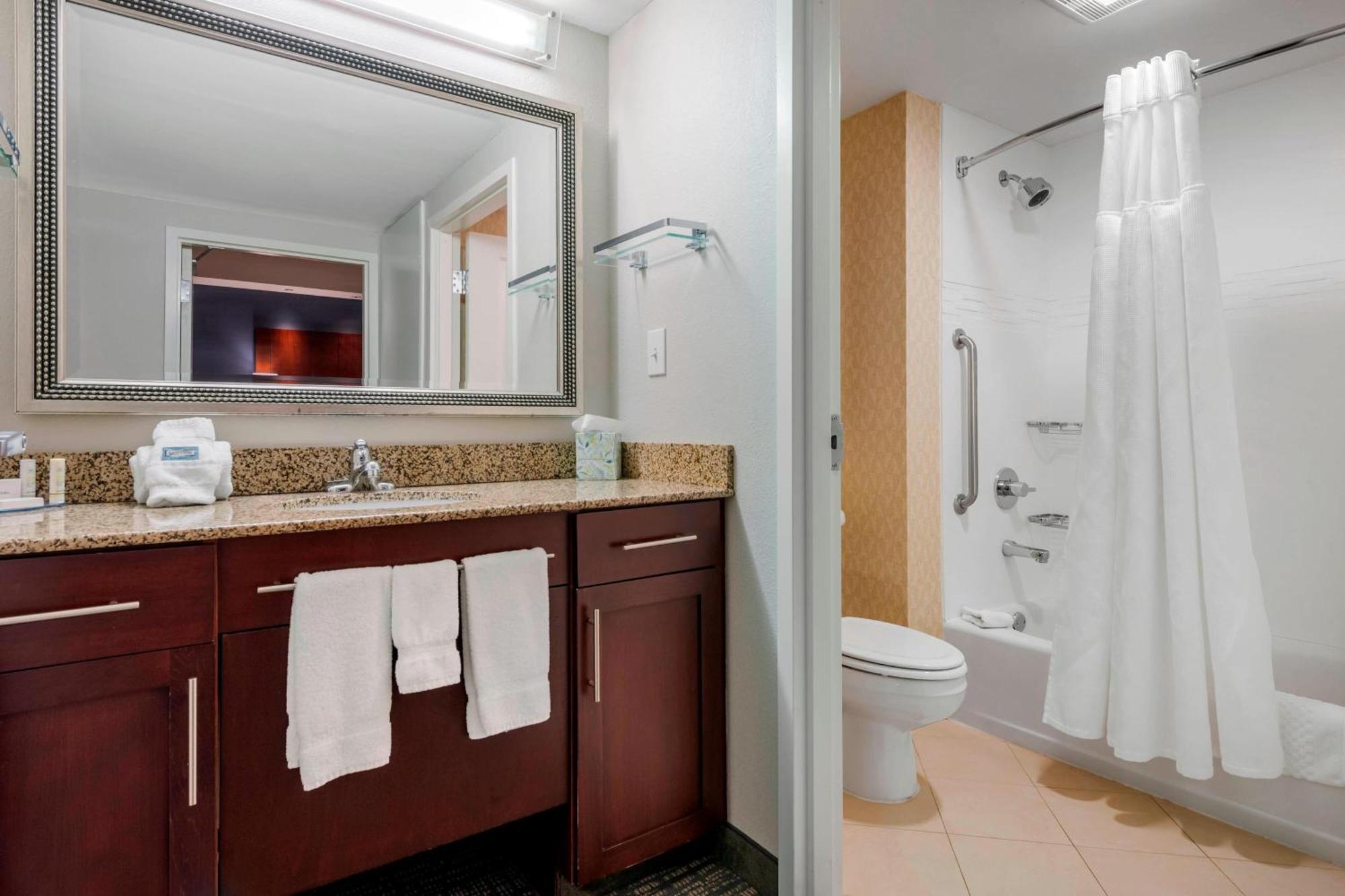One-Bedroom King Suite,1633008361:JPEG