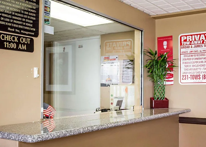 Cheap hotel: Econo Lodge Columbus